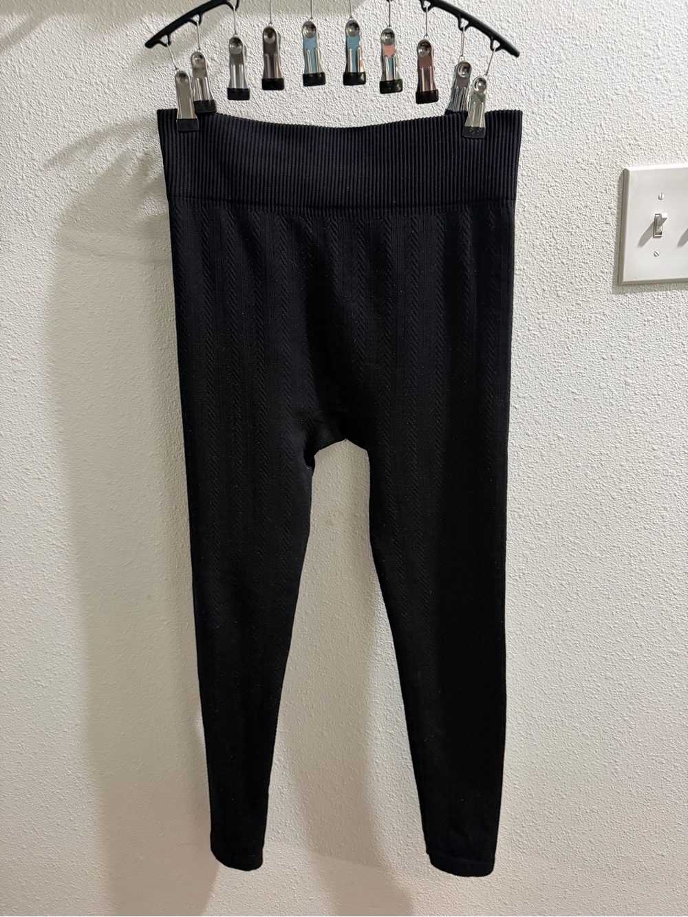 Women’s Textured Knit High-Waist Leggings